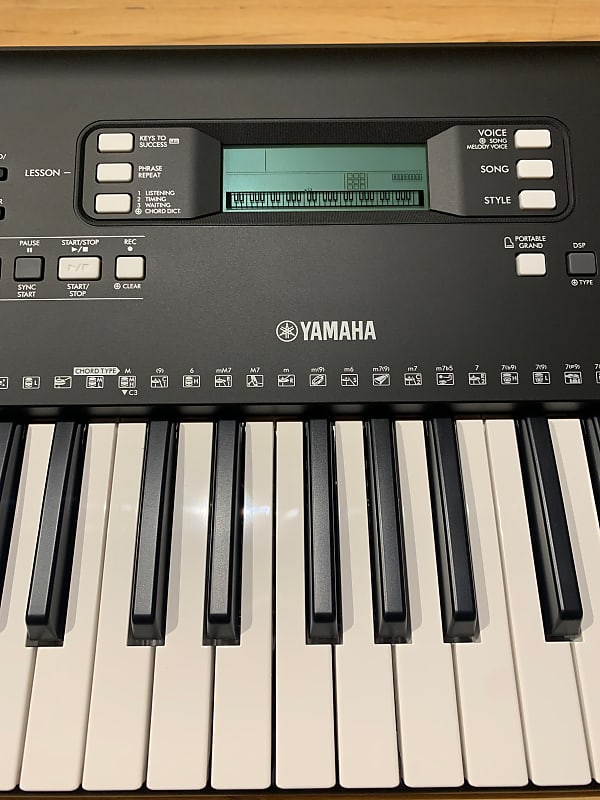 Yamaha PSR-E373 Digital Keyboard Black